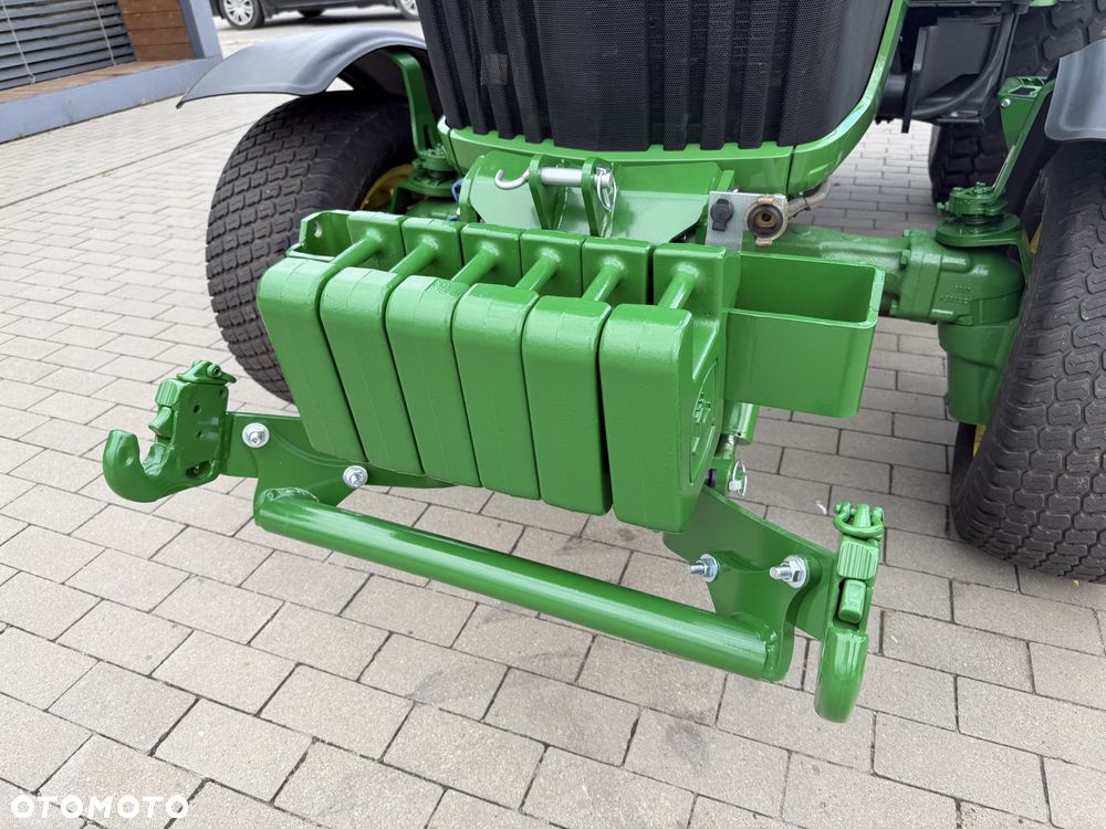 John Deere 4066R - 19