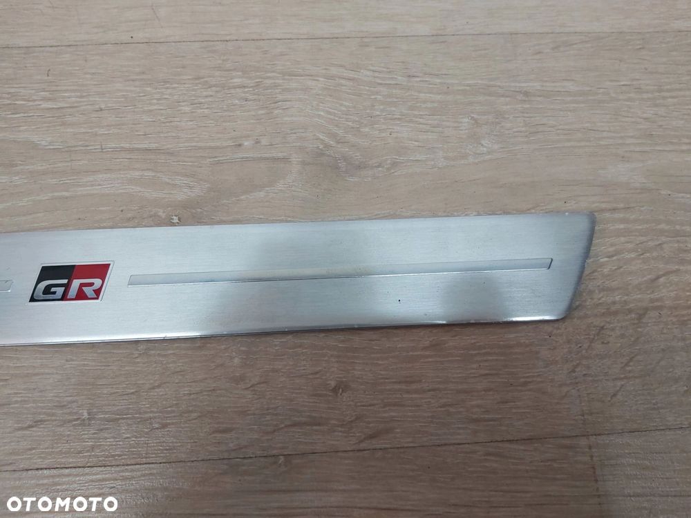 Toyota Yaris IV listwa nakładka progowa lewa prawa GR 67913-YY570 - 3