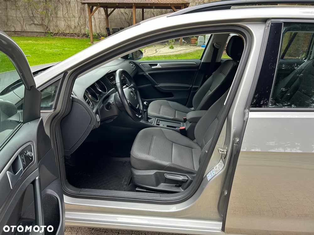 Volkswagen Golf VII 1.6 TDI BMT Comfortline - 17