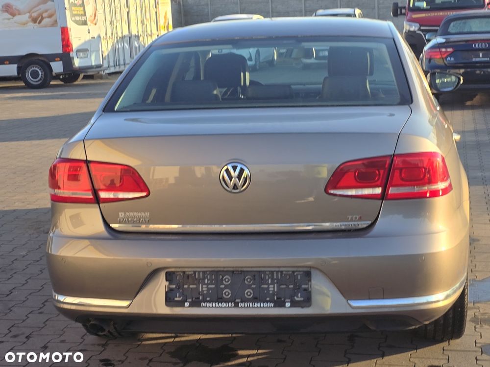 Volkswagen Passat 1.6 TDI BlueMotion Technology Highline - 10
