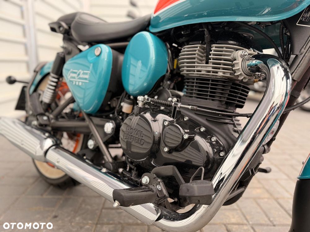 Royal Enfield Classic - 14