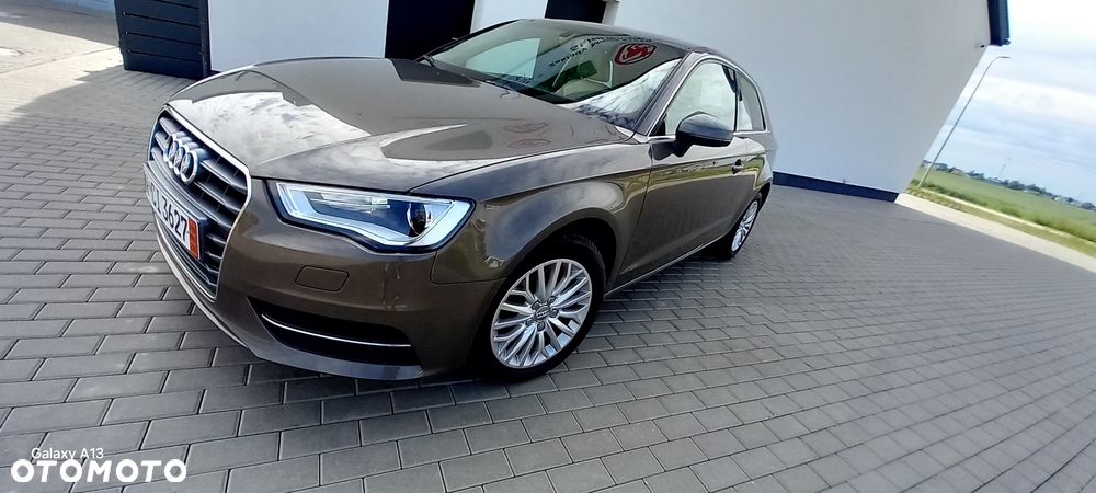 Audi A3 3-drzwiowe 1.6 TDI DPF Attraction - 1