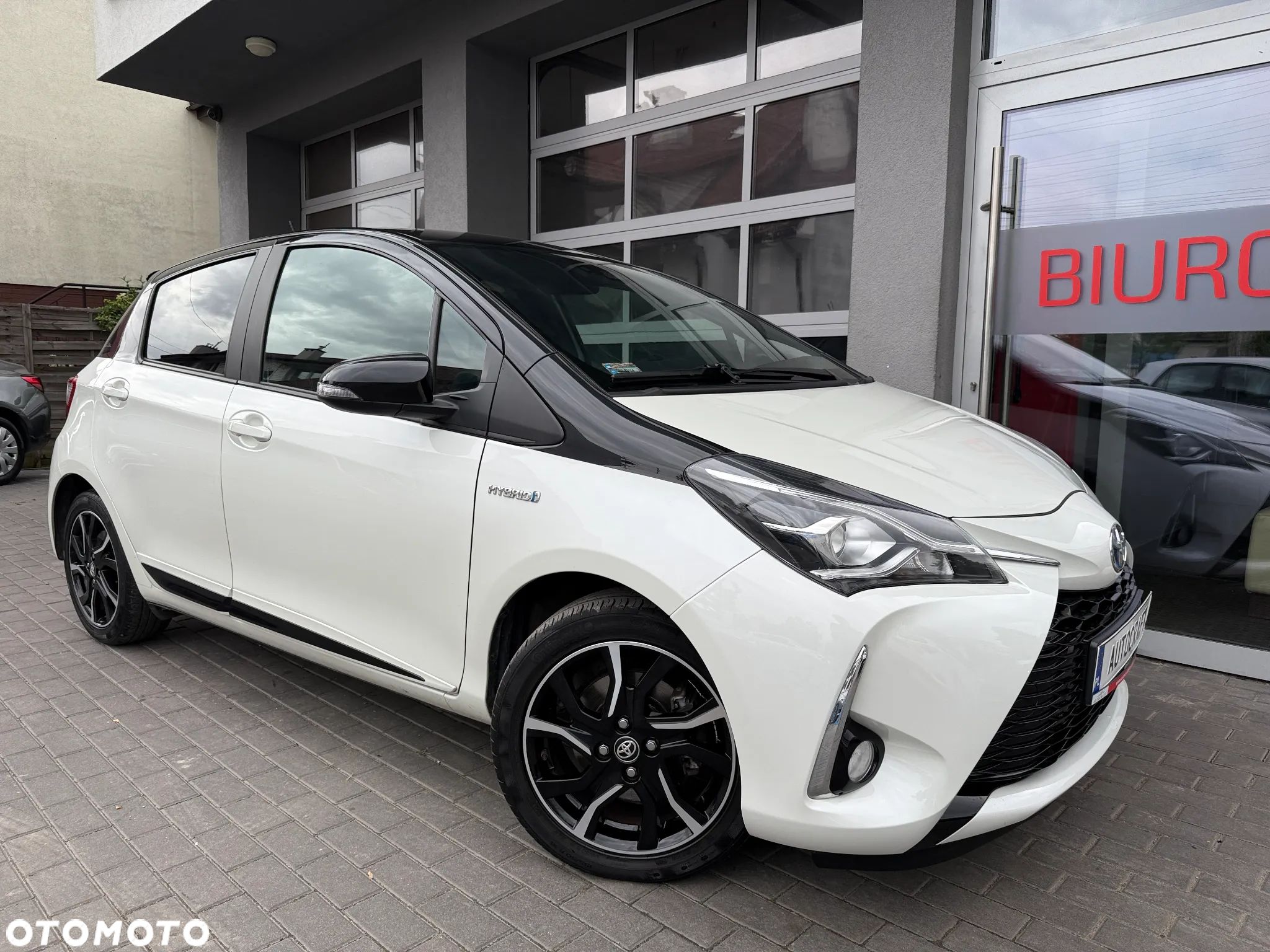 Toyota Yaris Hybrid 100 Selection Passion - 1