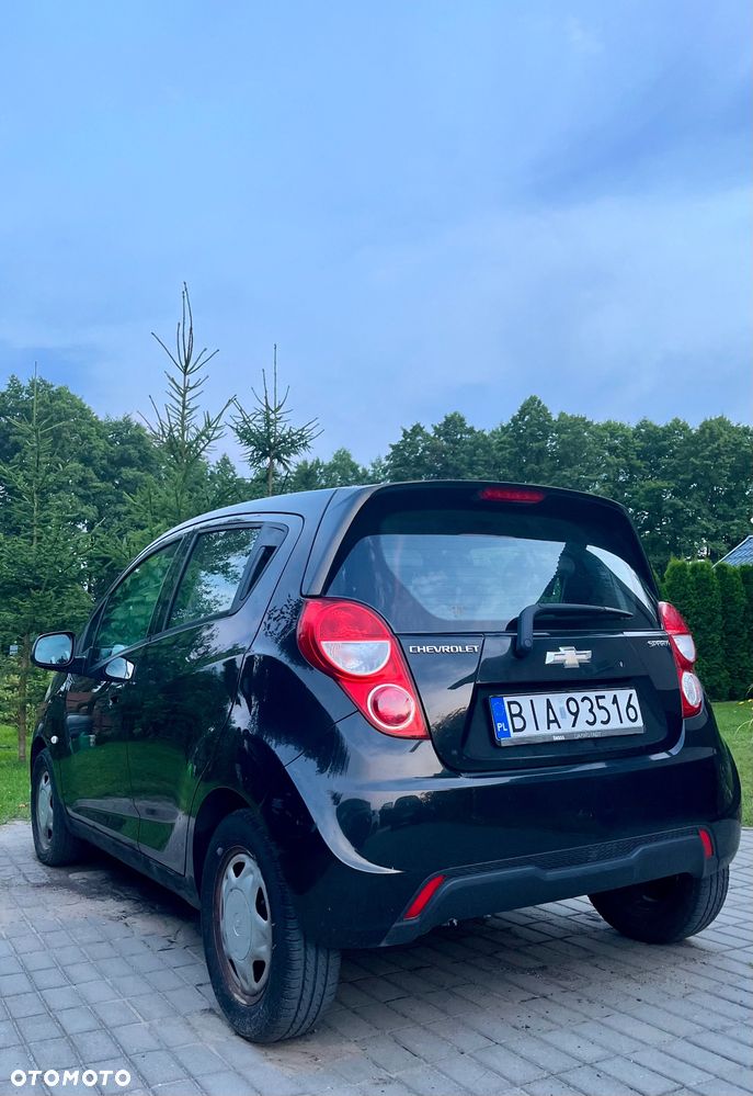 Chevrolet Spark 1.0 Base - 4