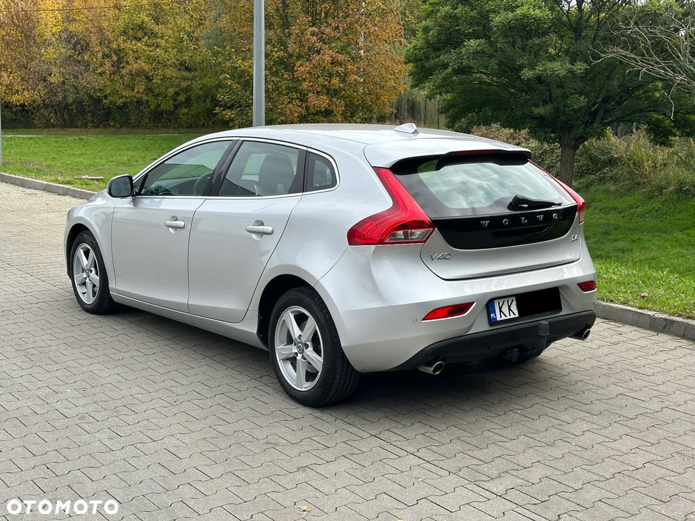 Volvo V40 D4 Drive-E Momentum - 8