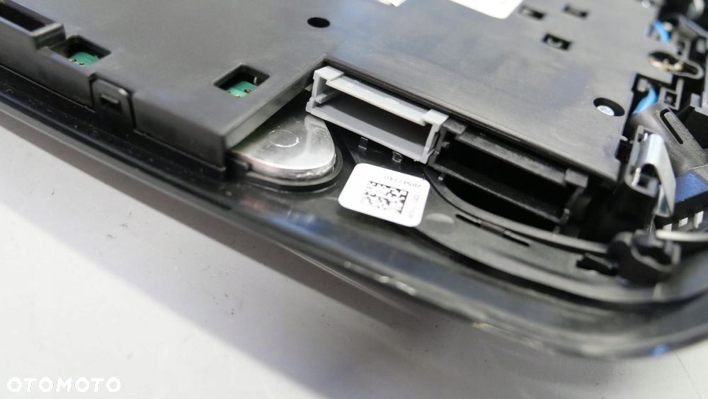 bmw g30 g31 oświetlenie lampka wnętrza kabiny podsufitki 7937937 5b32480 - 6