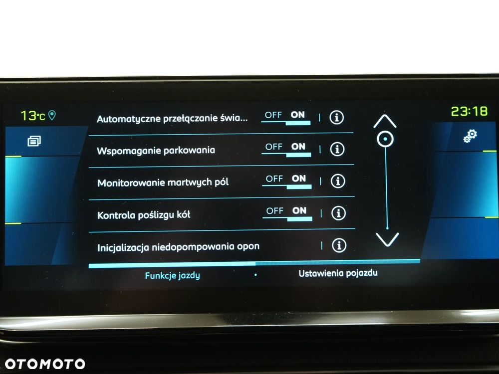 Peugeot 3008 225 e-EAT8 Allure - 25