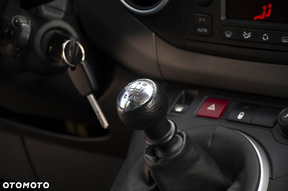 Citroën Berlingo Multispace BlueHDi 120 S&S SHINE - 24
