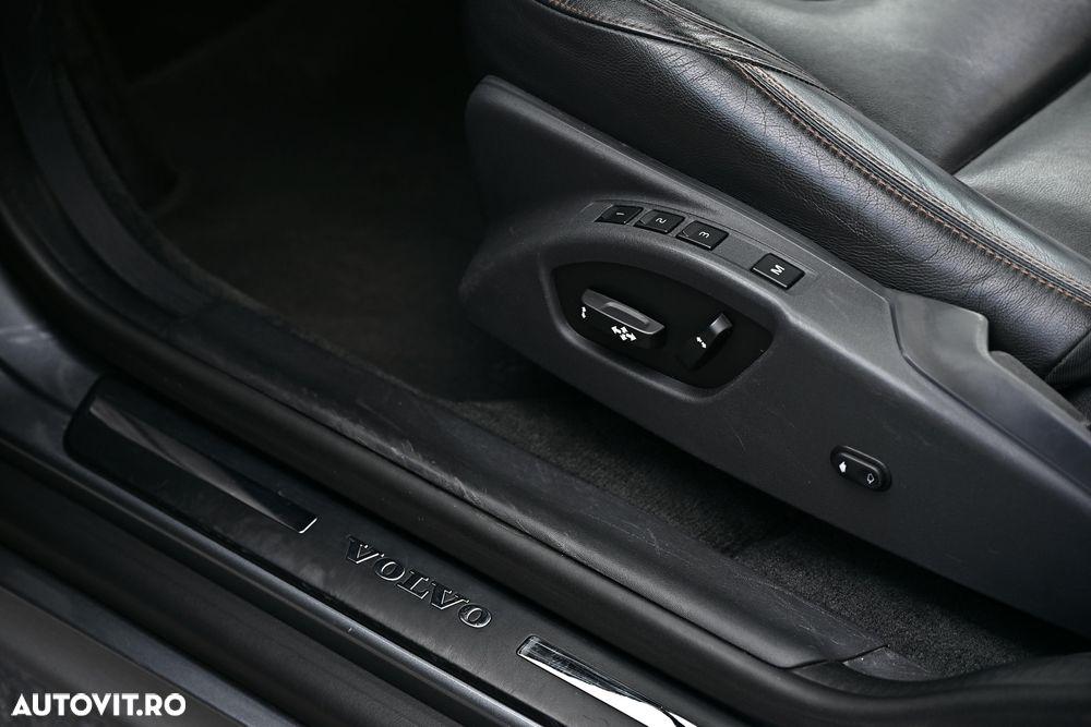 Volvo XC 60 D5 AWD Summum - 15