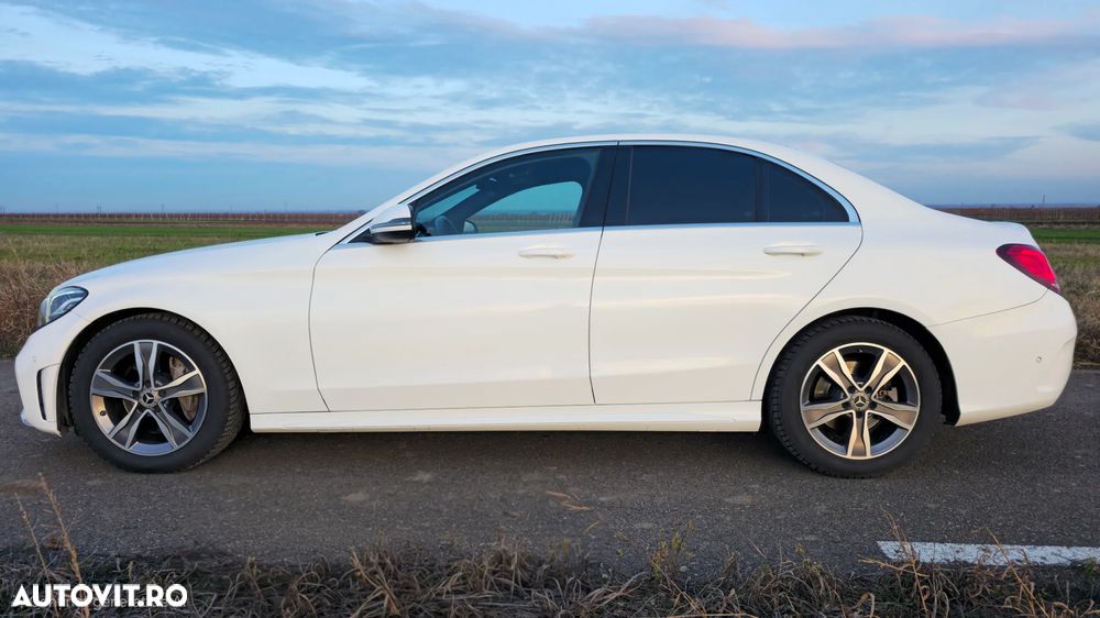 Mercedes-Benz C 220 d T 9G-TRONIC AMG Line - 24