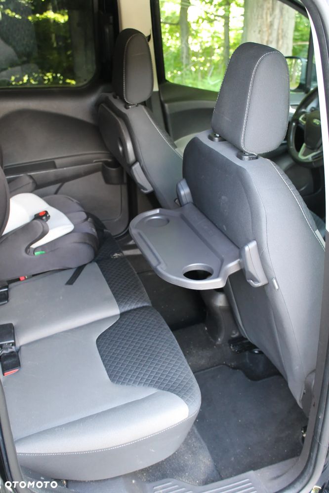 Ford Tourneo Courier 1.5 TDCi Sport - 14