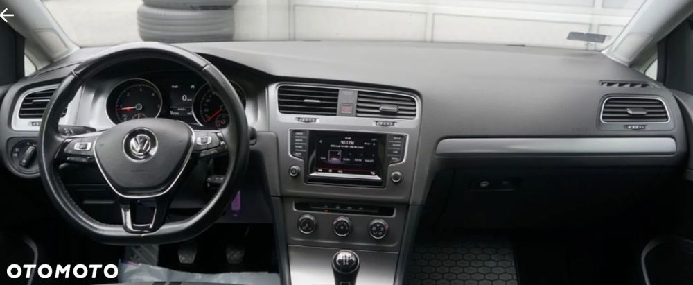 Volkswagen Golf 1.6 TDI Comfortline - 10