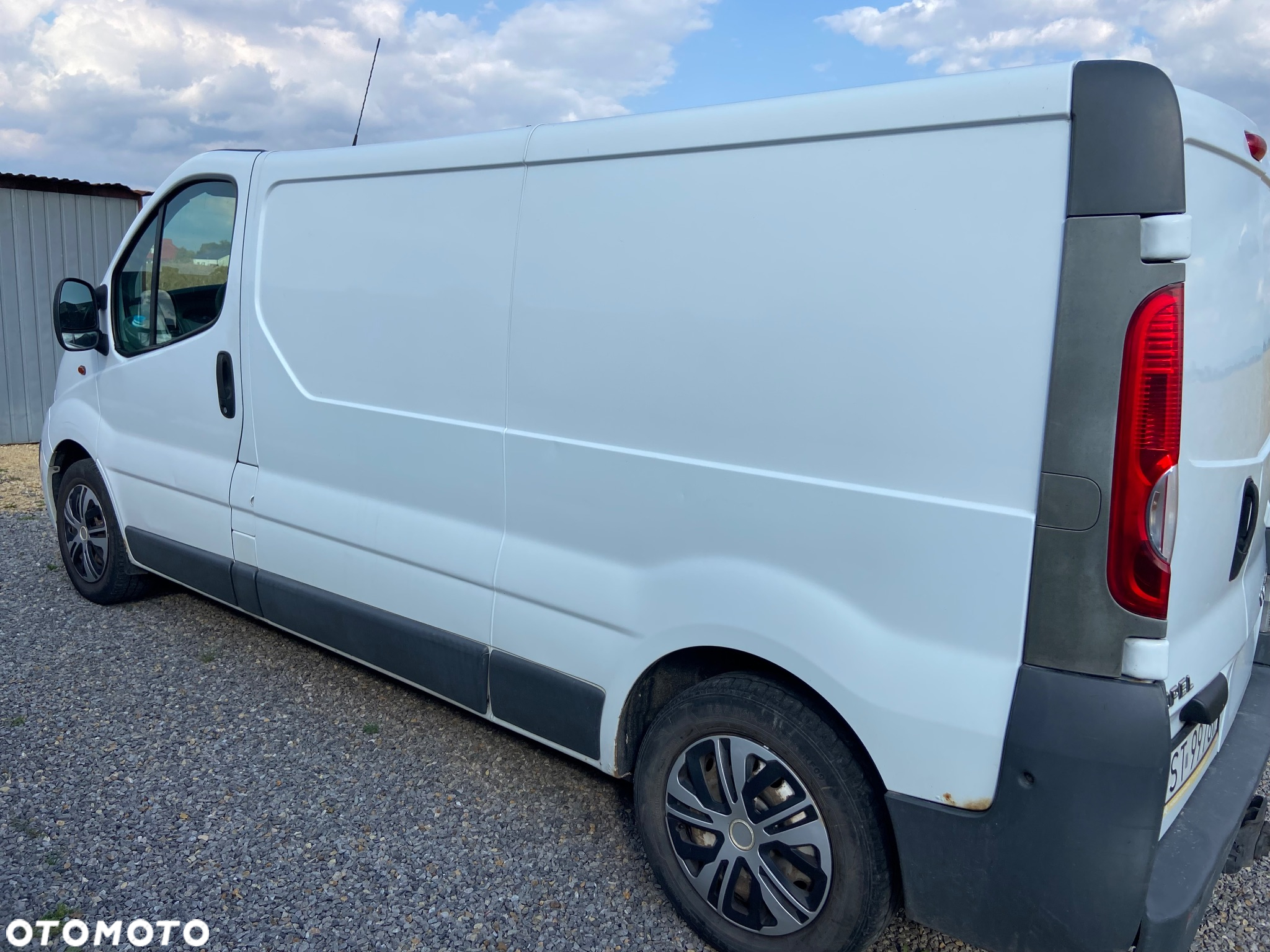 Opel Vivaro L2H1 2.9t - 4