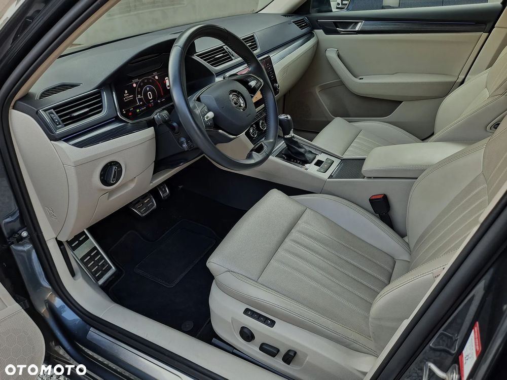 Skoda Superb Combi 2.0 TDI DSG Premium Edition - 32
