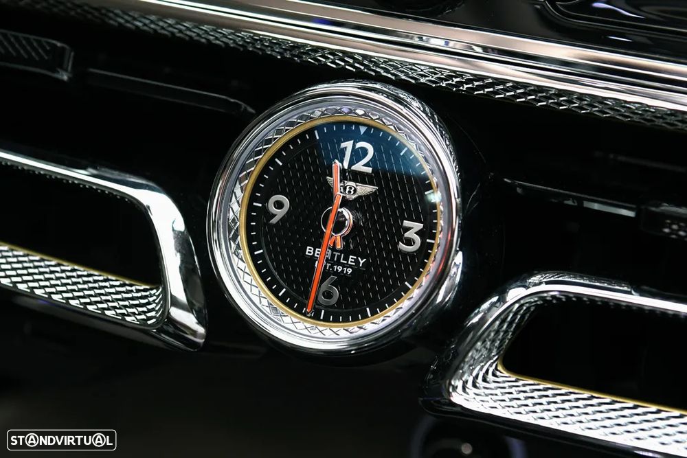 Bentley Flying Spur V8 Azure - 26