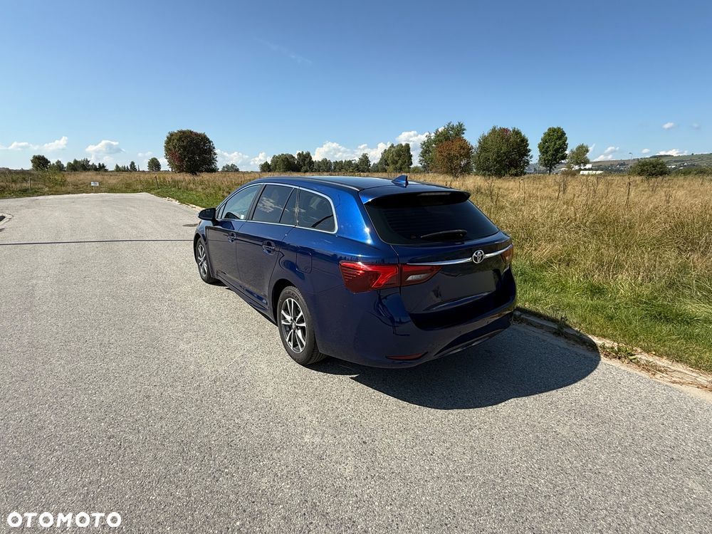 Toyota Avensis 1.6 D-4D Active - 5
