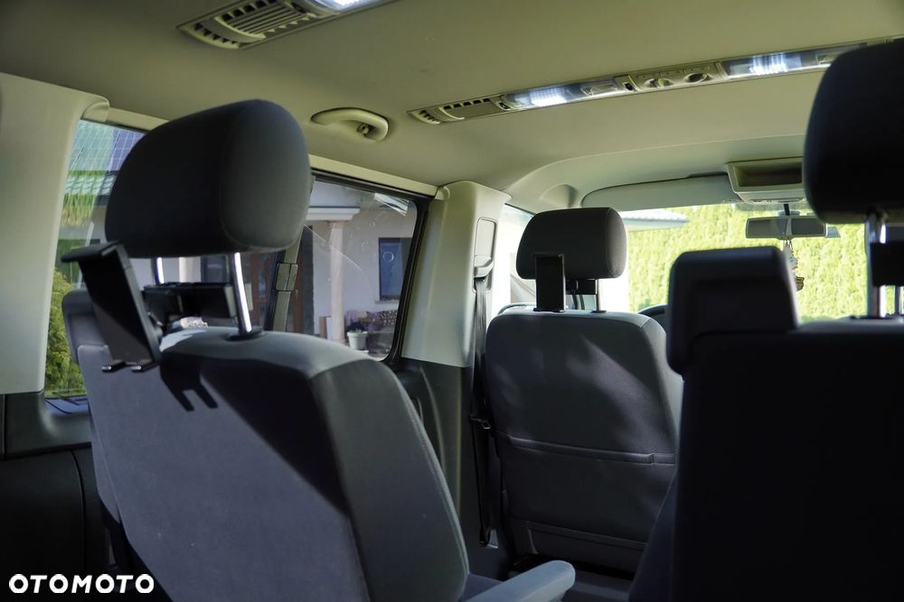 Volkswagen Multivan - 23