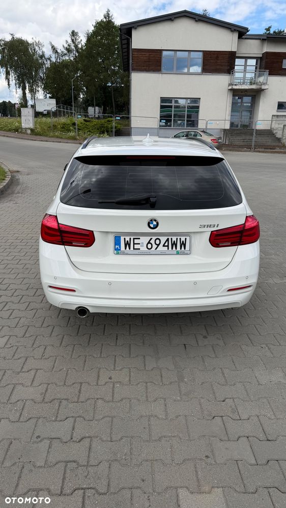 BMW Seria 3 318i - 8