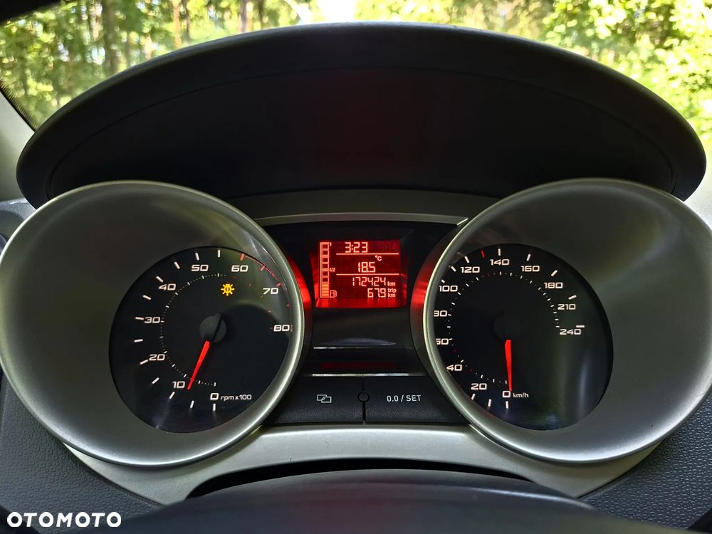 Seat Ibiza 1.6 16V Sport - 4