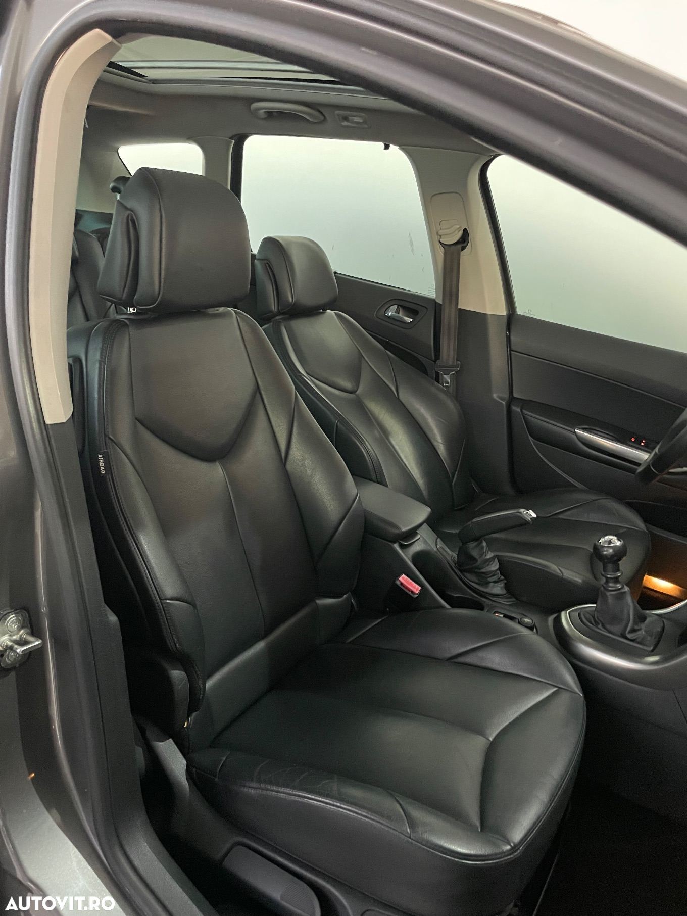 Peugeot 308 SW 150 THP Platinum - 27