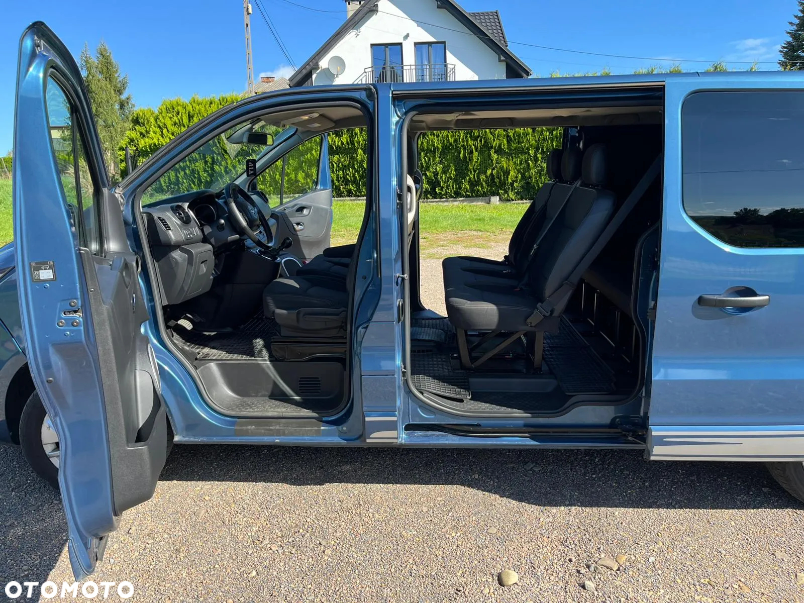 Opel Vivaro L2H1 2,9t Edition Premium - 3
