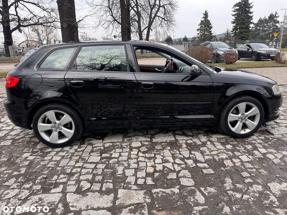 Audi A3 Sportback 2.0 TDI DPF quattro Ambiente - 33