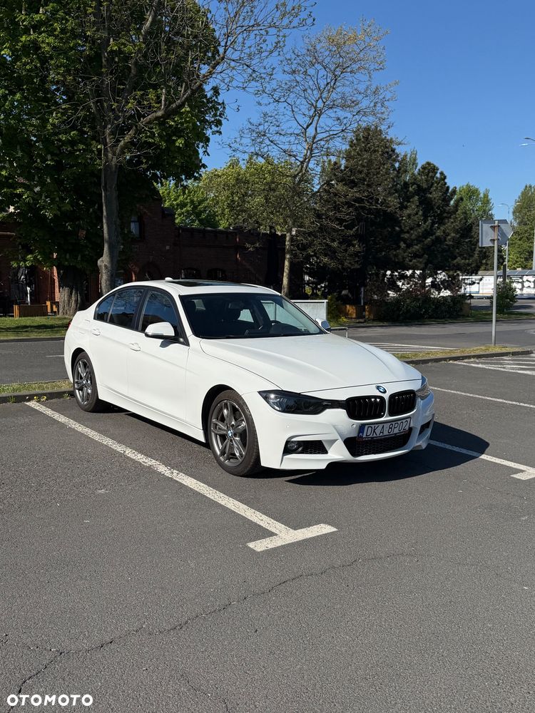 BMW Seria 3 320i - 3