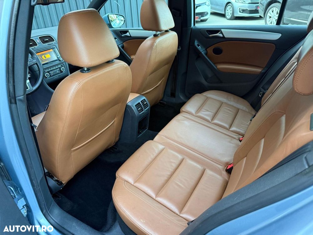 Volkswagen Golf - 10