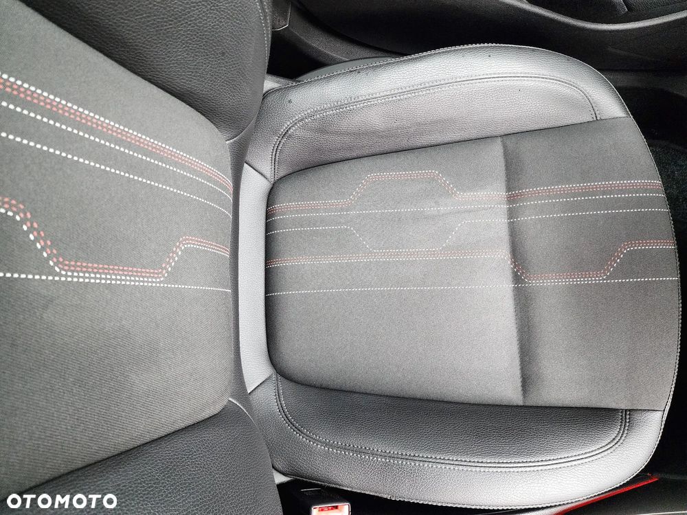 Opel Astra 1.4 Turbo 150 Jahre - 28