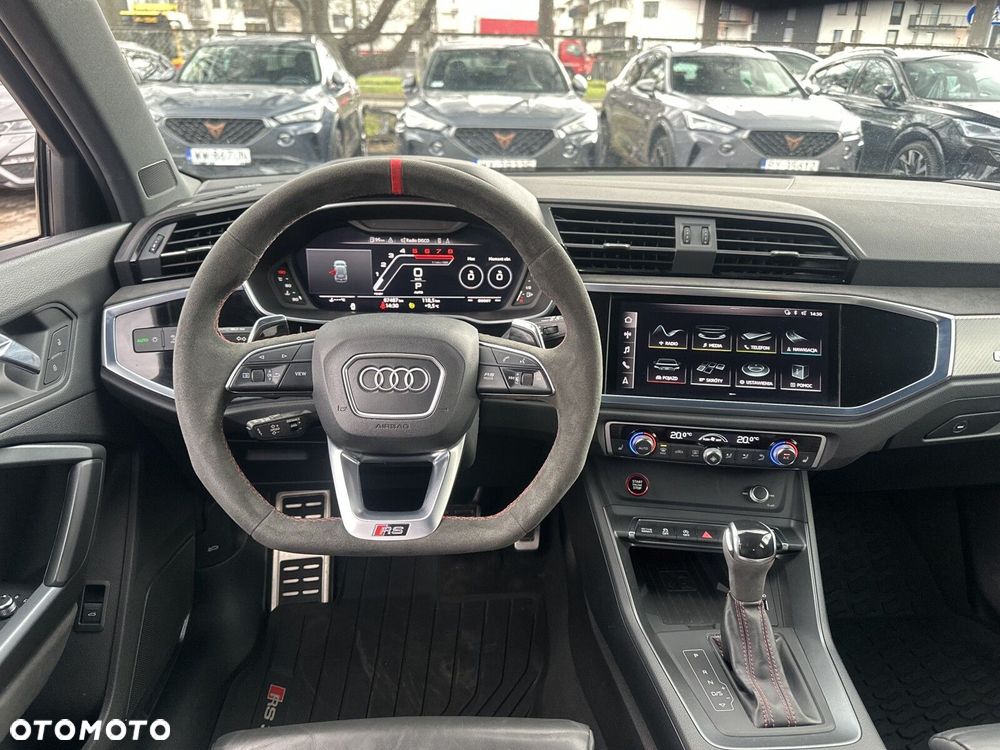 Audi Q3 RS S tronic - 14