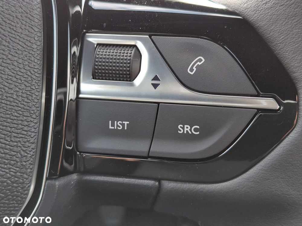 Peugeot 2008 1.2T Edition S&S - 21