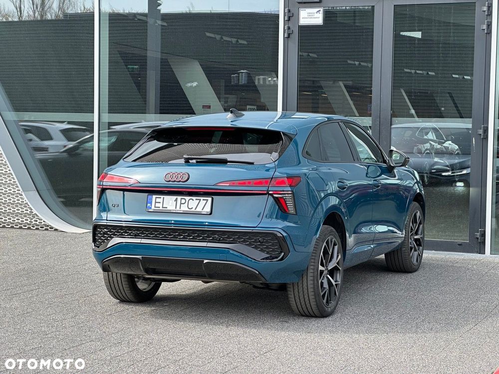 Audi Q3 Sportback - 4