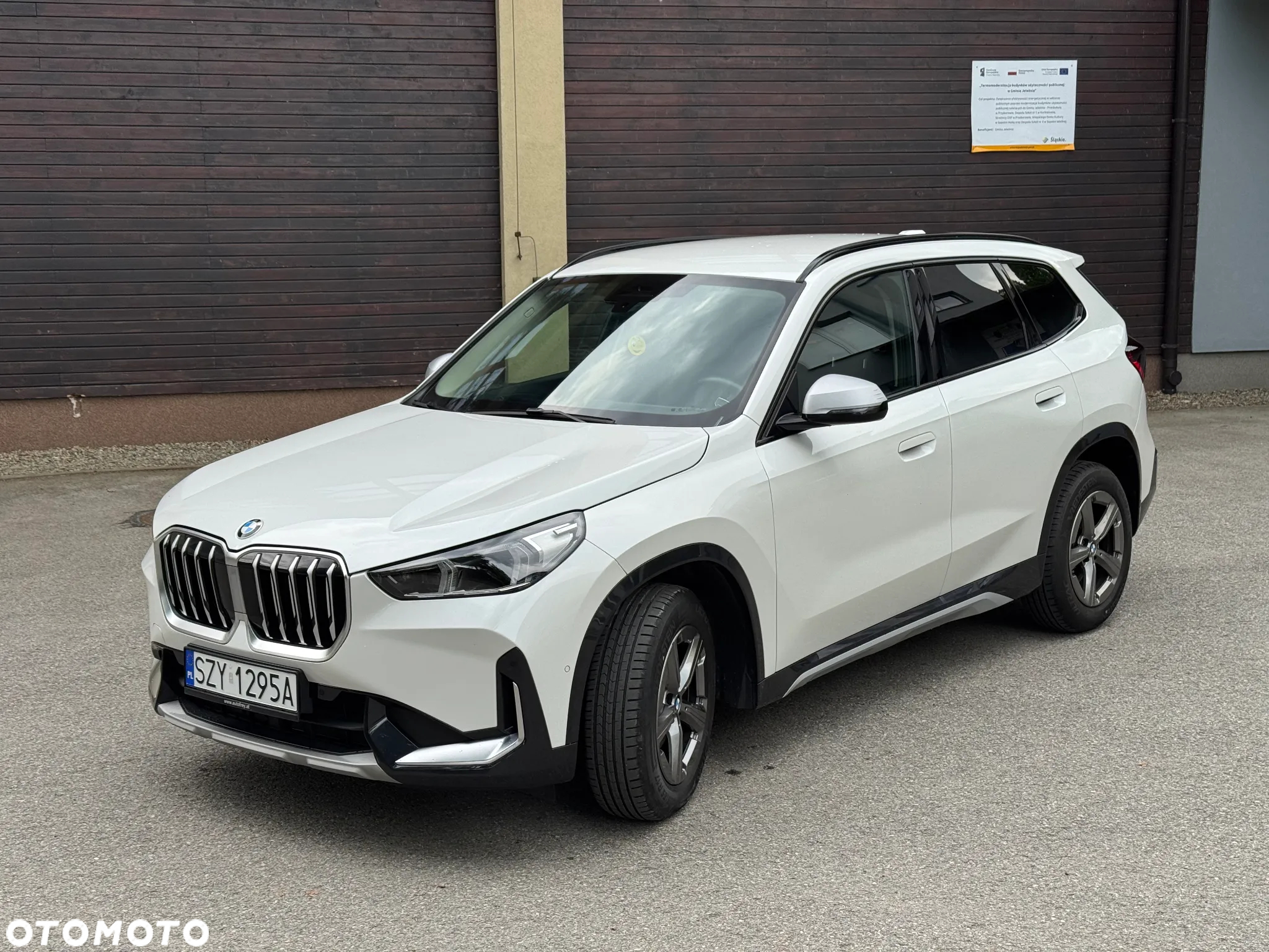 BMW X1 sDrive18d - 13