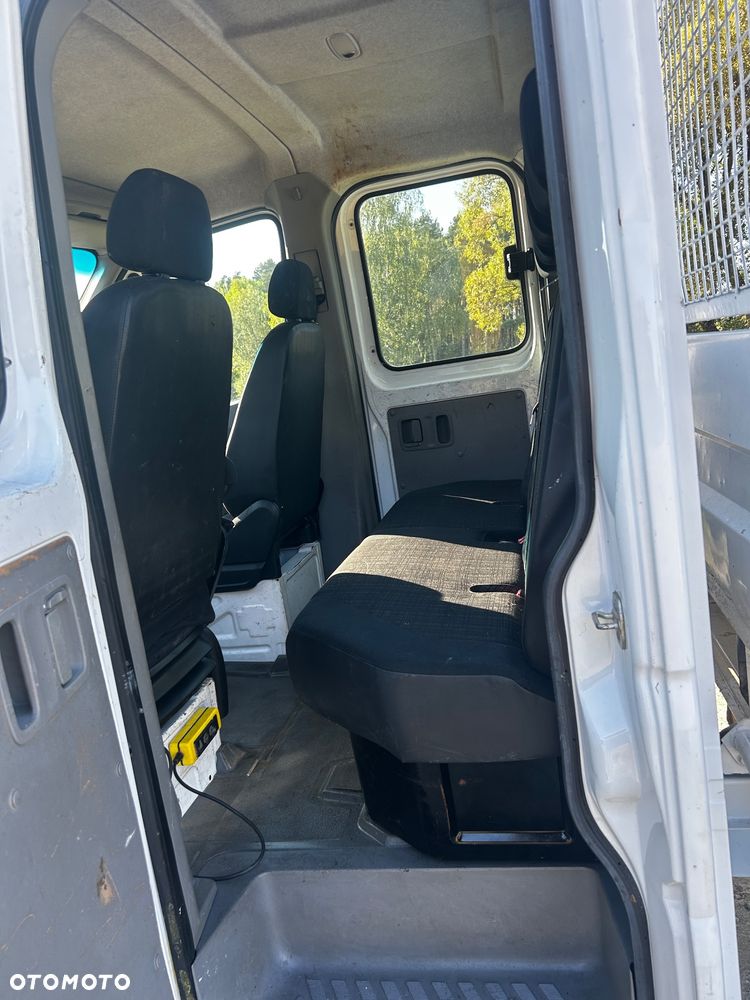 Mercedes-Benz Sprinter - 13