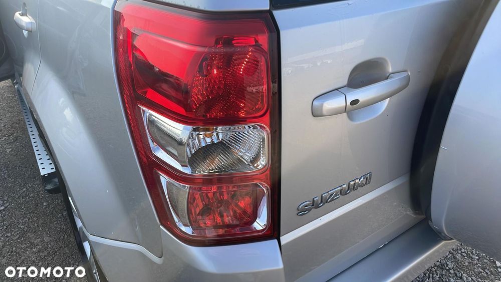 Suzuki Grand Vitara 2.4 Premium EU5 - 26