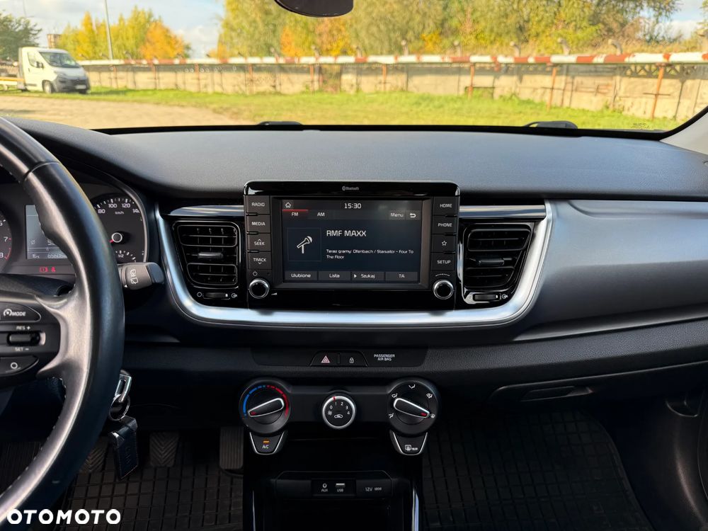 Kia Stonic 1.0 T-GDI 100 OPF Dream-Team Edition - 3