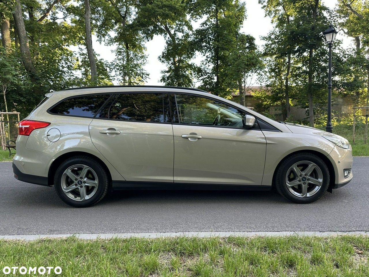 Ford Focus - 11