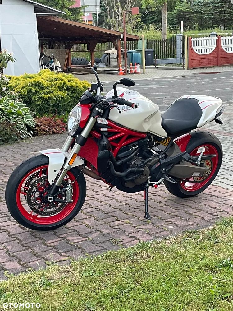 Ducati Monster - 4
