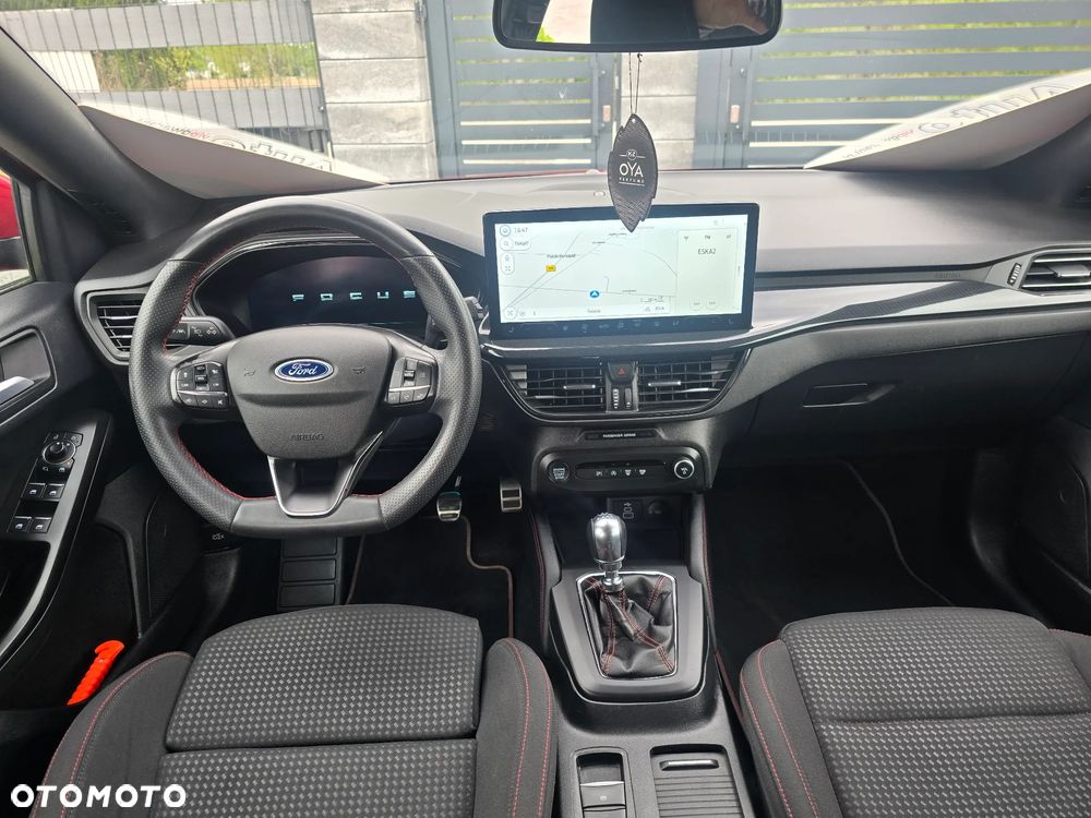 Ford Focus 1.0 EcoBoost Hybrid ST-LINE X - 14