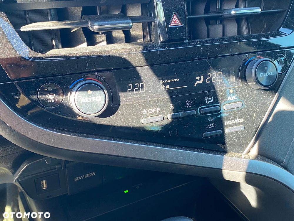 Toyota Camry 2.5 Hybrid Comfort CVT - 23