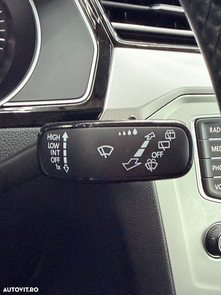 Volkswagen Passat Variant 2.0 TDI (BlueMotion Technology) Trendline - 31