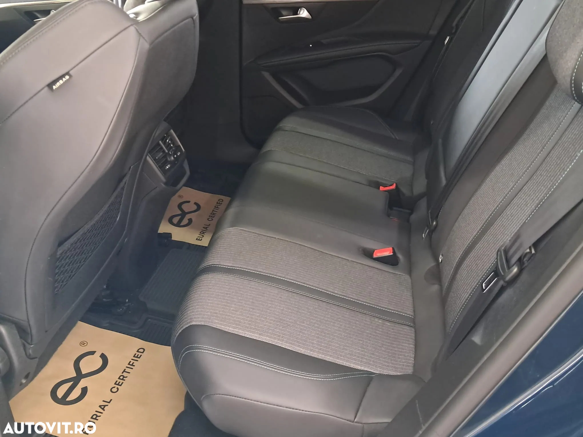 Peugeot 3008 1.2 PureTech 130 EAT8 Allure Pack - 6
