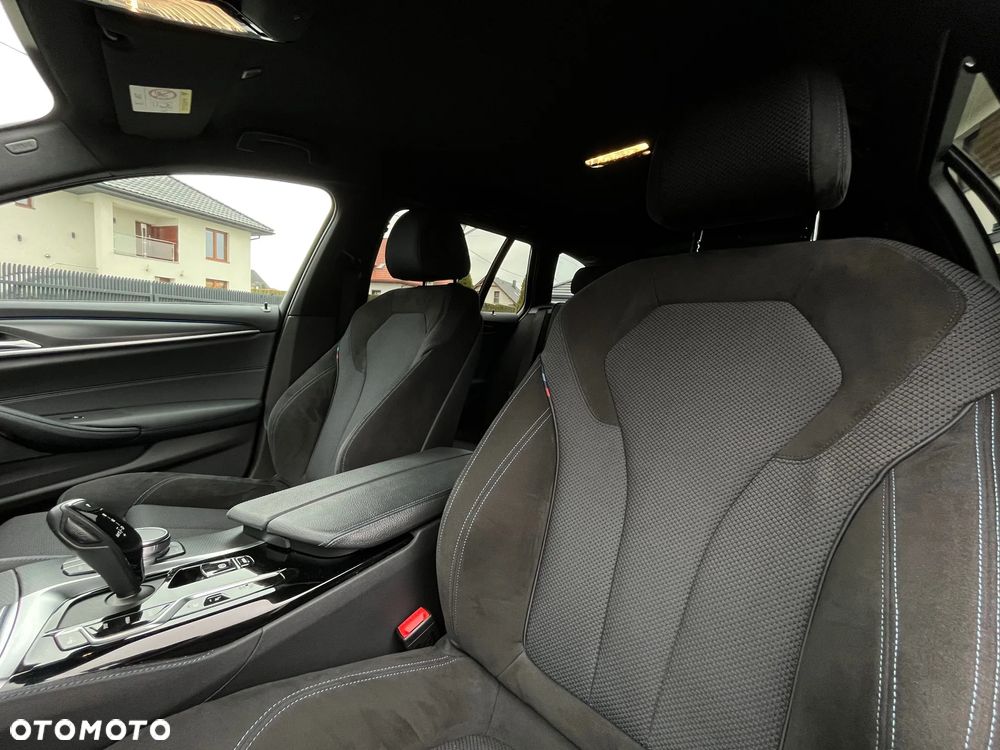 BMW Seria 5 530e M Sport sport - 17