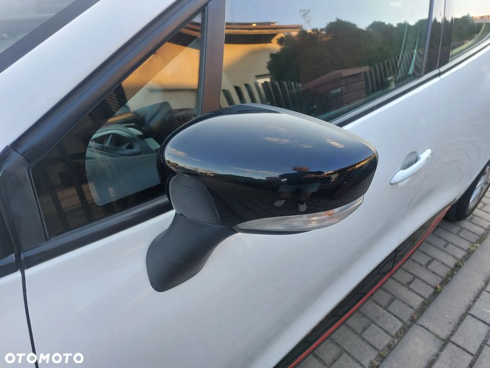 Renault Clio - 22