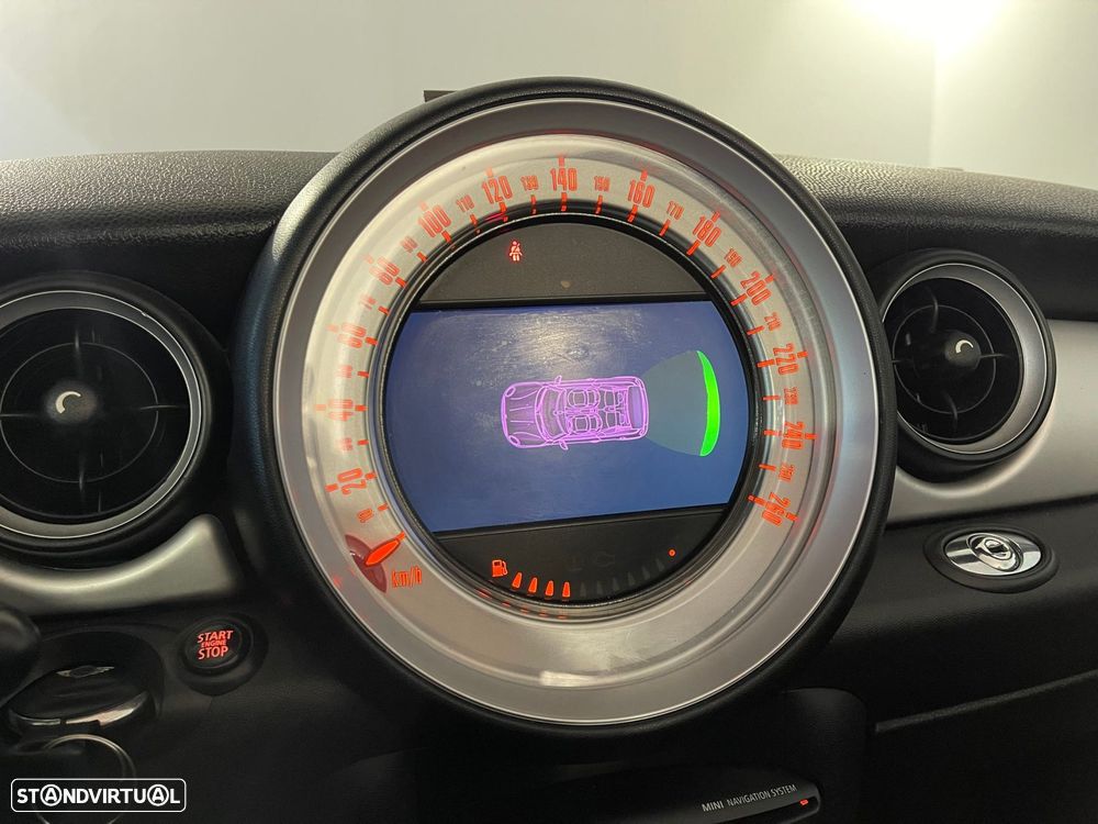 MINI Cabrio Cooper D - 27