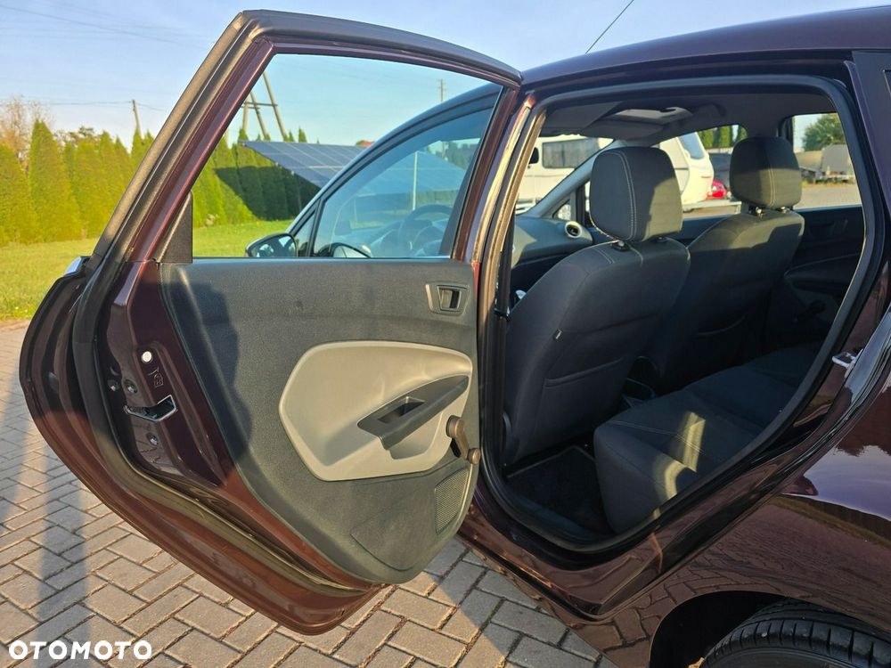 Ford Fiesta - 17