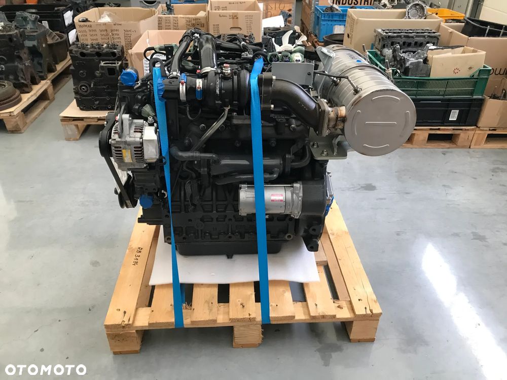 SILNIK Kubota V2403 T TURBO 47.9 kW 17000 netto - 7