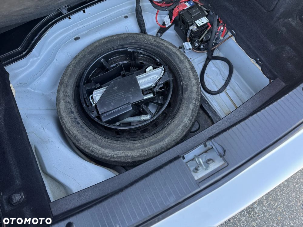 Mercedes-Benz Klasa E 220 BlueTEC 9G-TRONIC Avantgarde - 19