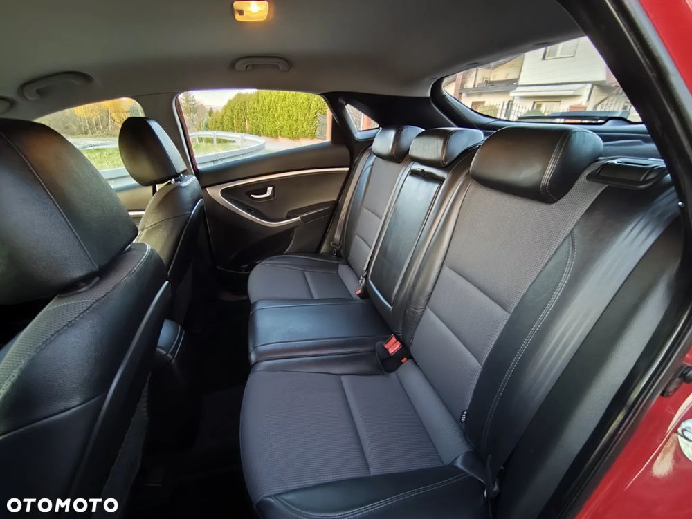 Hyundai i30 1.4 Intro Edition - 27