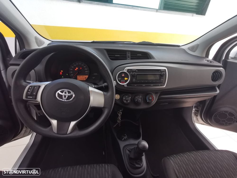 Toyota Yaris 1.0 VVT-i ACtive+AC - 9